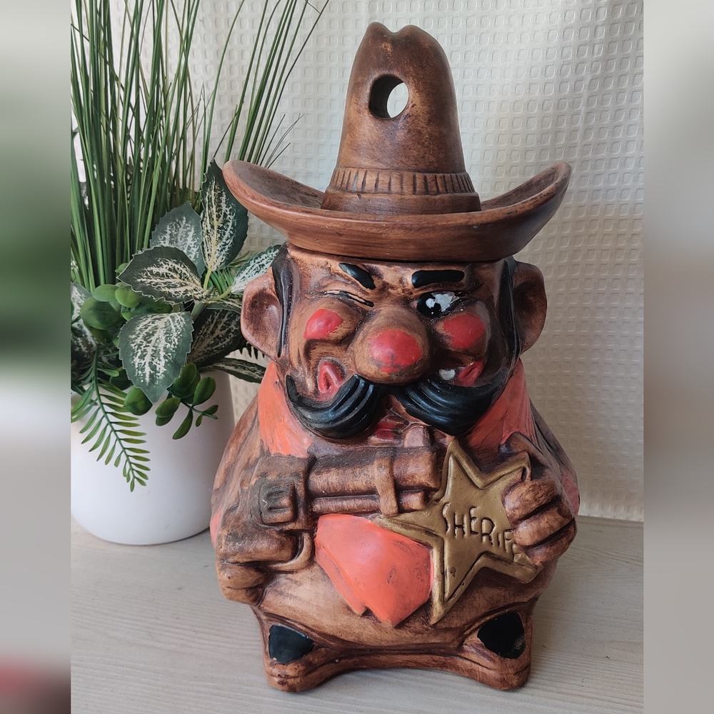 Vintage 1960's California Originals Winking Eye Sheriff Cookie Jar